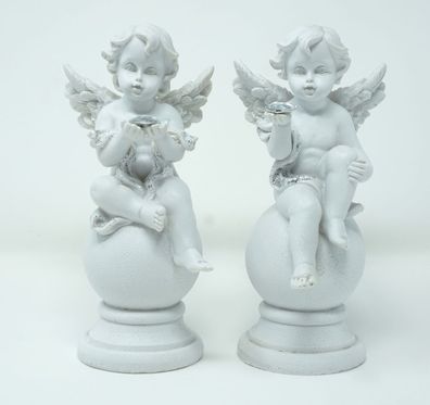 2 Engel weiß mit Glitzerherz in der Hand auf einer Kugel ca.16 cm aus Polyresin