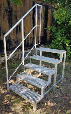 5 Stufen Stahltreppe Außentreppe mit Geländer Breite 80 cm Höhe 90-105 cm verzinkt