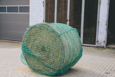 Konege Premium Ballenheunetz 1,6m x 1,6m x 1,8m, # 8,0cm, gewebt Heunetz