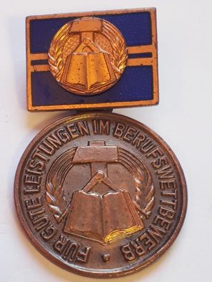 DDR Abzeichen Auszeichnungen des Berufswettbewerbs