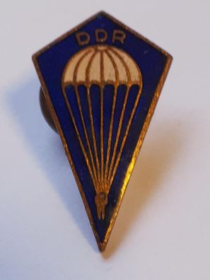 DDR GST Fallschirmsprungabzeichen in Bronze Ba. Nr.3116 d