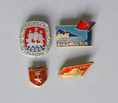 4 UdSSR Sowjetunion Abzeichen Wladiwostok Sewastopol Schiff Mir Flotte