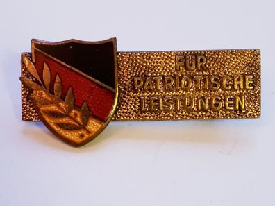 DDR Ehrennadel der Nationalen Front