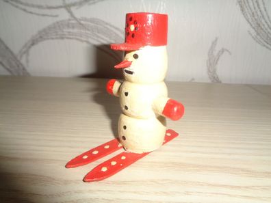 Schneemann auf Ski , Größe 6,5cm alte erzgebirgische Handarbeit