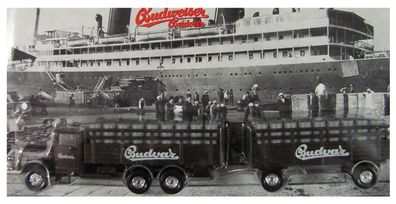 Budweiser Brauerei Nr.20 - Tatra 111 Baujahr 1942-1962 - Hängerzug Oldie mit Fässern
