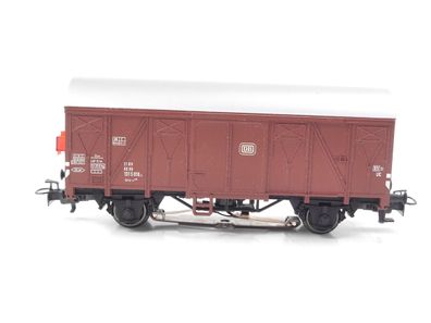 Märklin H0 4411 gedeckter Güterwagen 131 5 016-2 DB / Licht