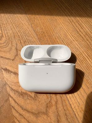 Apple AirPods Pro 1. Generation Case - gebraucht