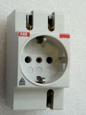 ABB E2037KG Steckdose 10 - 16 A 250 V für Schienenmontage