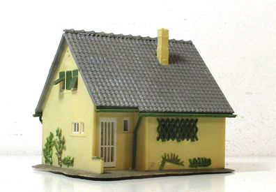 Spur H0 Fertigmodell (2) Wohnhaus/ Siedlungshaus (0111E)