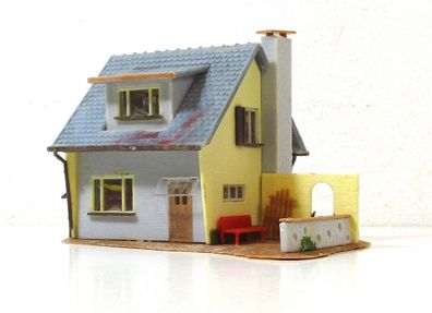 Spur H0 Fertigmodell (7) Siedlungshaus/ Wohnhaus (H0-215D)