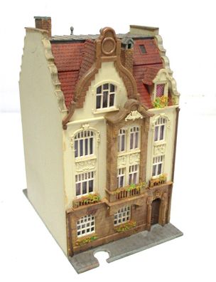 Fertigmodell N Kibri Stadthaus Mansardenhaus (HN-0442g)