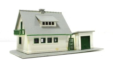 Fertigmodell N Pola (10) Siedlungshaus mit Garage (HN-0648g)