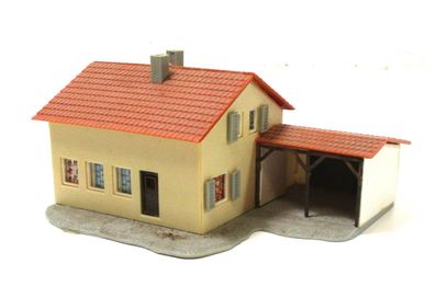 Fertigmodell N Faller (13) Siedlungshaus mit Garage (HN-1140g)
