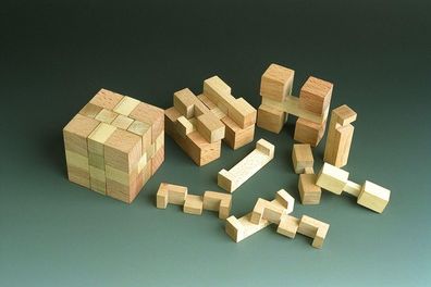 Holzspielzeug Wunderwürfel BxH 4x4 cm NEU Geduldsspiel Knobelspiel Denkspiel
