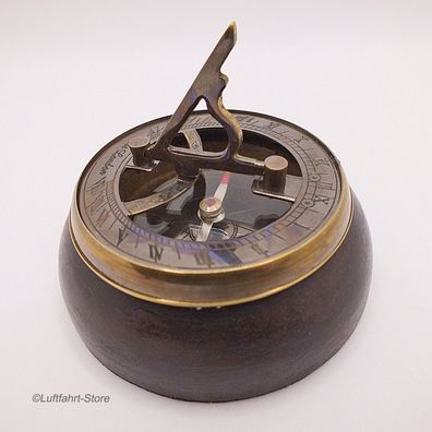 Tisch-Kompass mit Sonnenuhr und Holzsockel Vintage Art.-Nr. 13058
