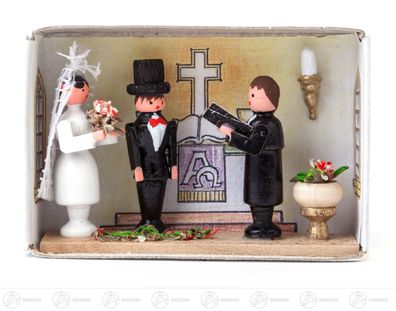 Miniatur Zündholzschachtel Hochzeit B= x H=ca 5,5 cmx4 cm NEU Erzgebirge