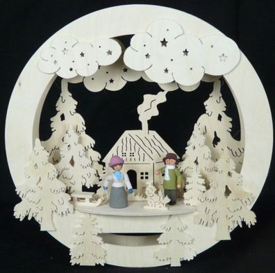 Fensterbild mit Haus Winterfiguren und Beleuchtung BxHxT 32x32x4cm NEU Lichterbog