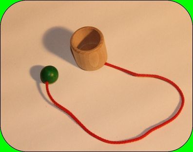 Holzspielzeug Fangbecher BxT 3,7x3,7cm NEU Fangspiel Geduldsspiel