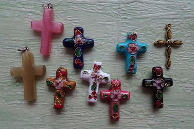 Charms Embellishment Modeschmuck silbern Emaille verscnörkelt Kreuz Religion