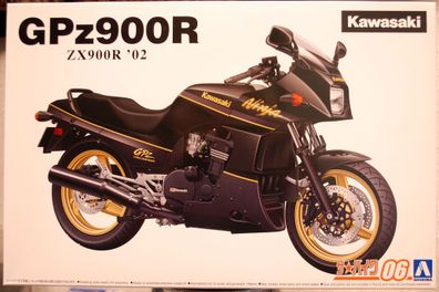 Aoshima 063125 2002 Kawasaki GPZ 900 R Ninja, 1:12 Motorrad Bike