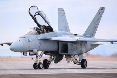 Hobby Boss 1:48 85813 F/A-18F Super Hornet