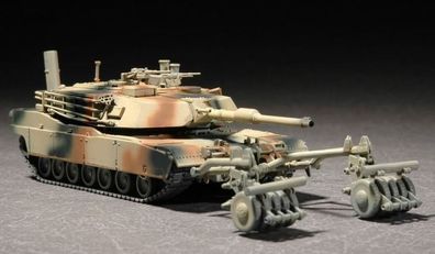 Trumpeter 1:72 7278 M1A1 with Mine Roller Set