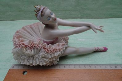 Tänzerin Ballerina Figur Frau Unterweißbach Thüringen Spitzen-Tüll-Kleid