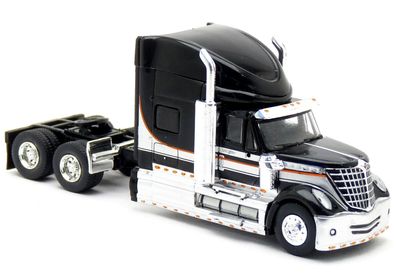 Brekina 85825, International Lonestar, schwarz/ silber, US Truck Modell 1:87 (H0)