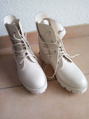 Boots Stiefeletten Gr. 40 / 7 Marke Reserved neu