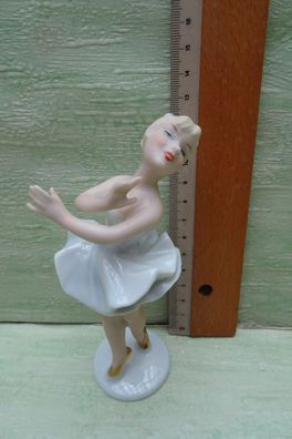 Tänzerin Ballerina Figur Kind Wallendorf Handmade Biskuitporzellan