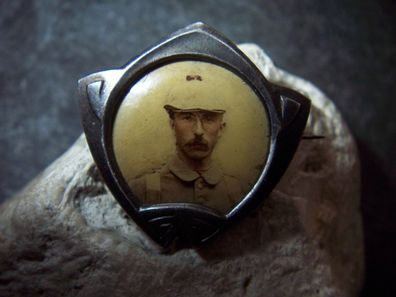 Patriotische-Medallion-Brosche-800-Silber-Soldaten - Foto-Portrait-1910-1918
