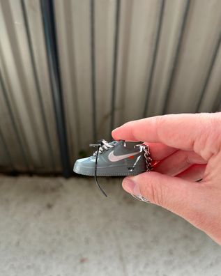 AF1 x OW Ghost Grey Mini Sneaker Schlüsselanhänger Schuh 3D