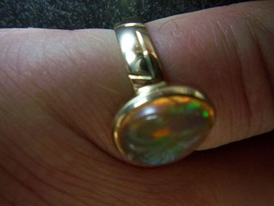 atemberaubender riesiger mexikanischer Feueropal Rhombolit Ring 585er Gold