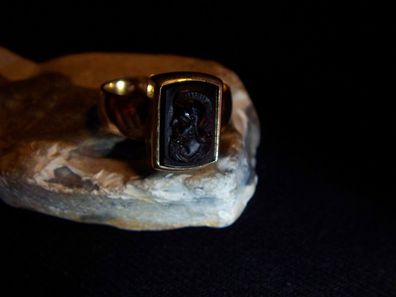prächtiger Ring antike Gemme Krieger Kamee 585 Gold-Handarbeit Meistermarke JK