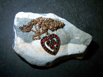 Antiker-Granat- Anhänger-Herz-Klee-Blatt- 24 -Böhmischen-Granaten