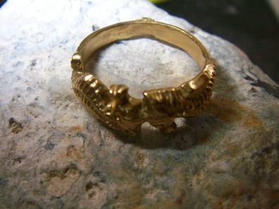 super süßer Designer Ring mit 2 Seepferdchen 585er Gold Gelbgold Neu