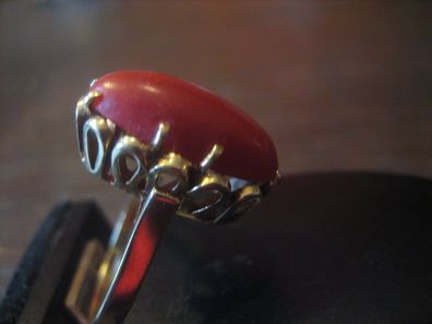 Art Deco Ring riesige Rote Koralle sizilianisch Handarbeit Unikat 585er Gold 5,1