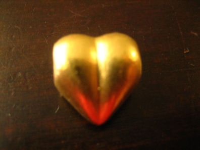 süßer vollplastischer Herz Anhänger für Halsreif oder Lederband gold