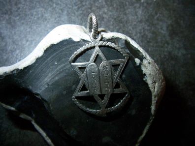 Judaica Anhänger Davidstern Gesetzestafeln 830er Silber 1950-1990