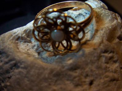 zarter exklusiver Opal Ring 585/14 kt Gold-Goldschmiede Handarbeit Unikat