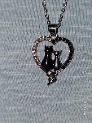 Liebes Halskette mit einem Anhänger schwarzen und weißen Kätzchen
