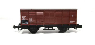 Minitrix N (2) 13253 / 3253 gedeckter Güterwagen 21 80 112 3 141-1 DB (6049H)