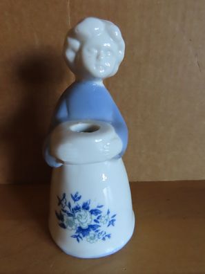 Figur Frau weiß blau mit Schale für Christbaumkerze ca.13 cm H