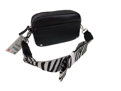 PULL&BEAR Umhängetasche in schwarz Handtasche Damen Tasche Reißverschluss