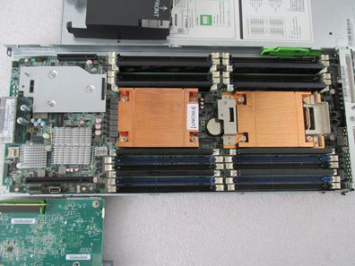 Fujitsu Blade Server BX924 S4, 2x E5-2680 - 2.7 - 3,5 GHZ, ohne RAM s. Foto