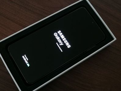 Samsung Galaxy S21 5G 128GB Phantom Gray SM-G991B/ DS - 36 Monate Gewährleistung