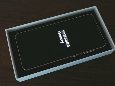Samsung Galaxy S21 5G 128GB SM-G991B/ DS - Phantom Violet - 36 Monate Gewährleistung