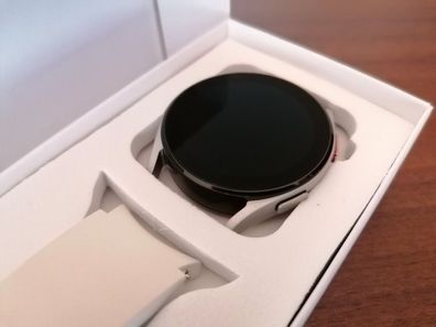 Samsung Galaxy Watch4 Silver GPS 40mm Smartwatch Bluetooth (3 Jahre Gewährleistung)