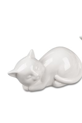 1 Stück Deko Katze aus Porzellan weiss liegend 16cm sortiert - Geschenke für Katzenli