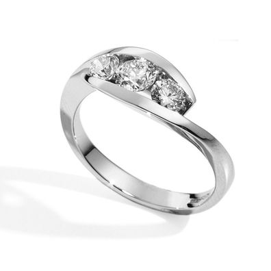 Frau Oro – DKAT5108 – Trilogie-Ring aus Weißgold mit Diamanten